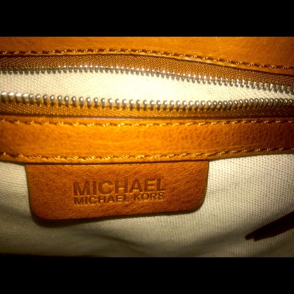 Hobo bag cloth cream canvas with M monogram. - Picture 6 of 10